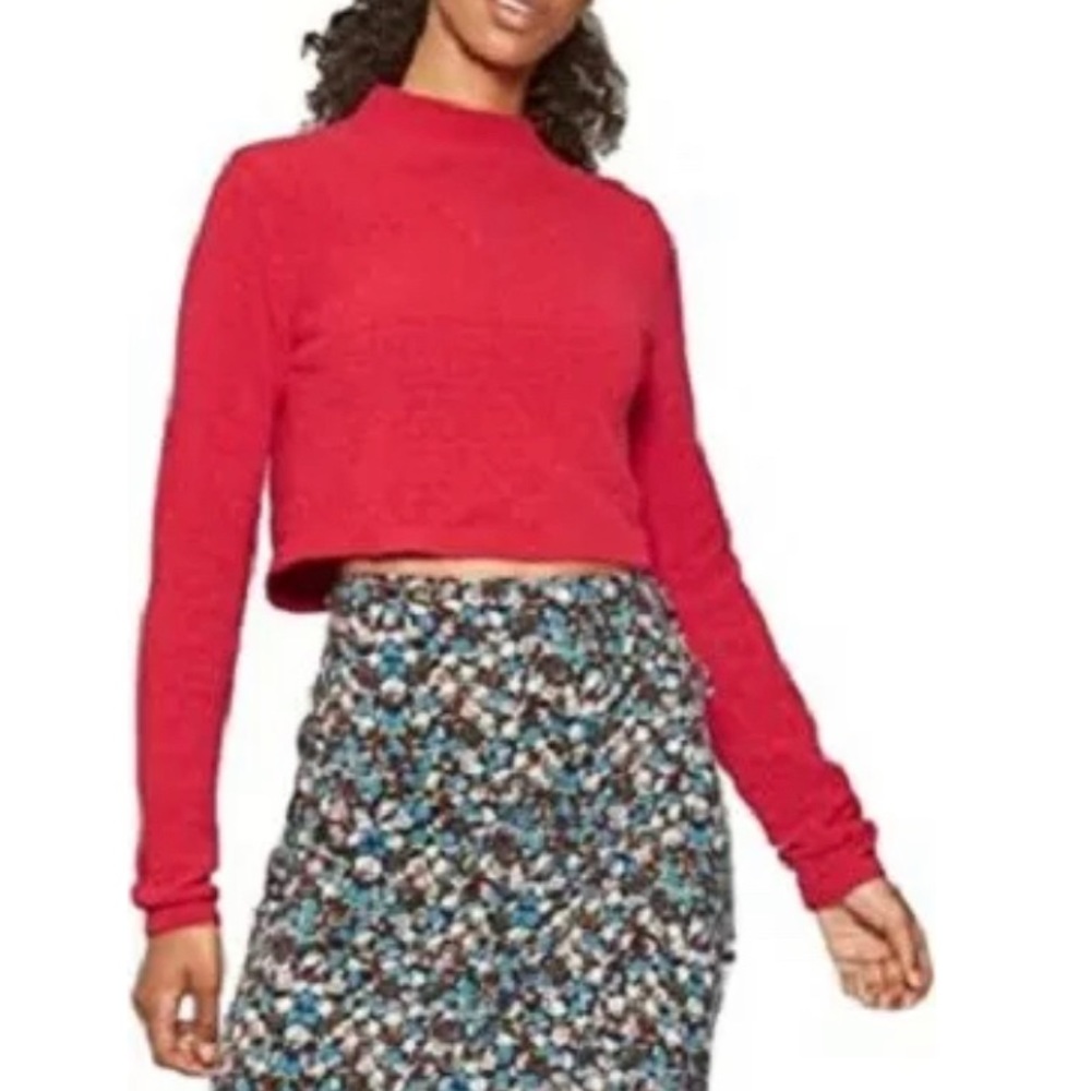✨50% Off Bundled✨Red Crop Turtleneck, Size L